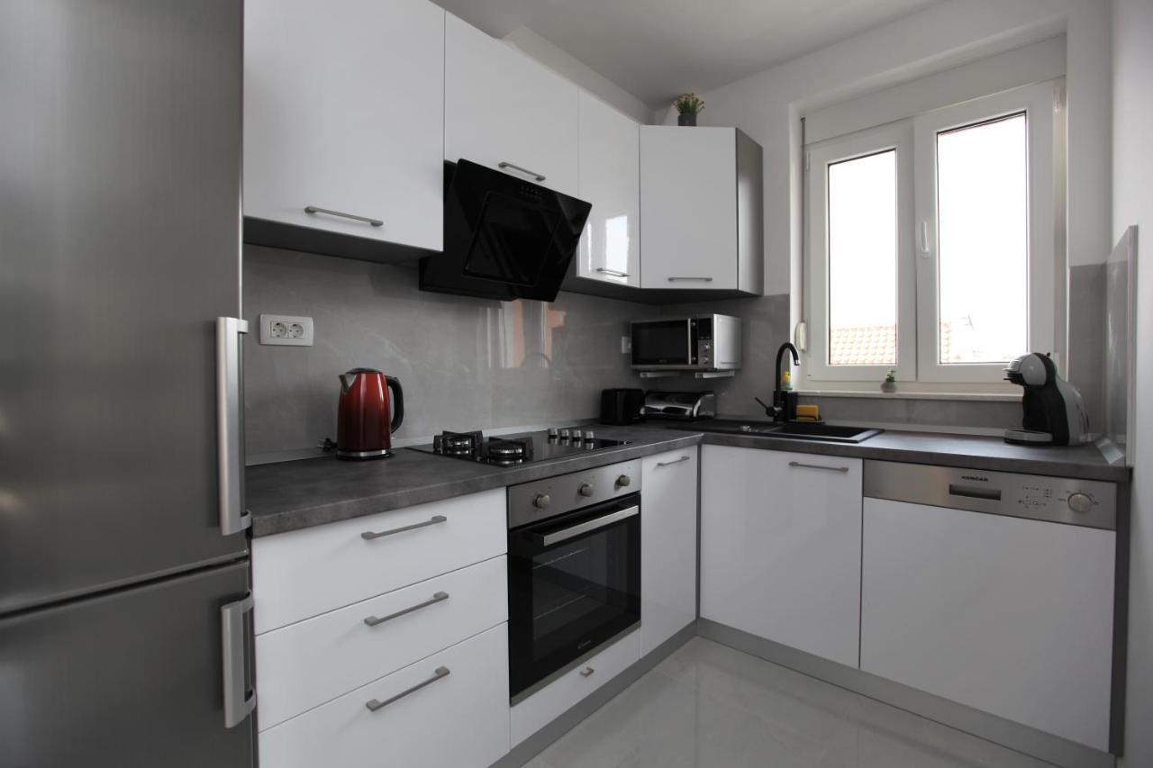 Apartmani Ive Trogir Zewnętrze zdjęcie